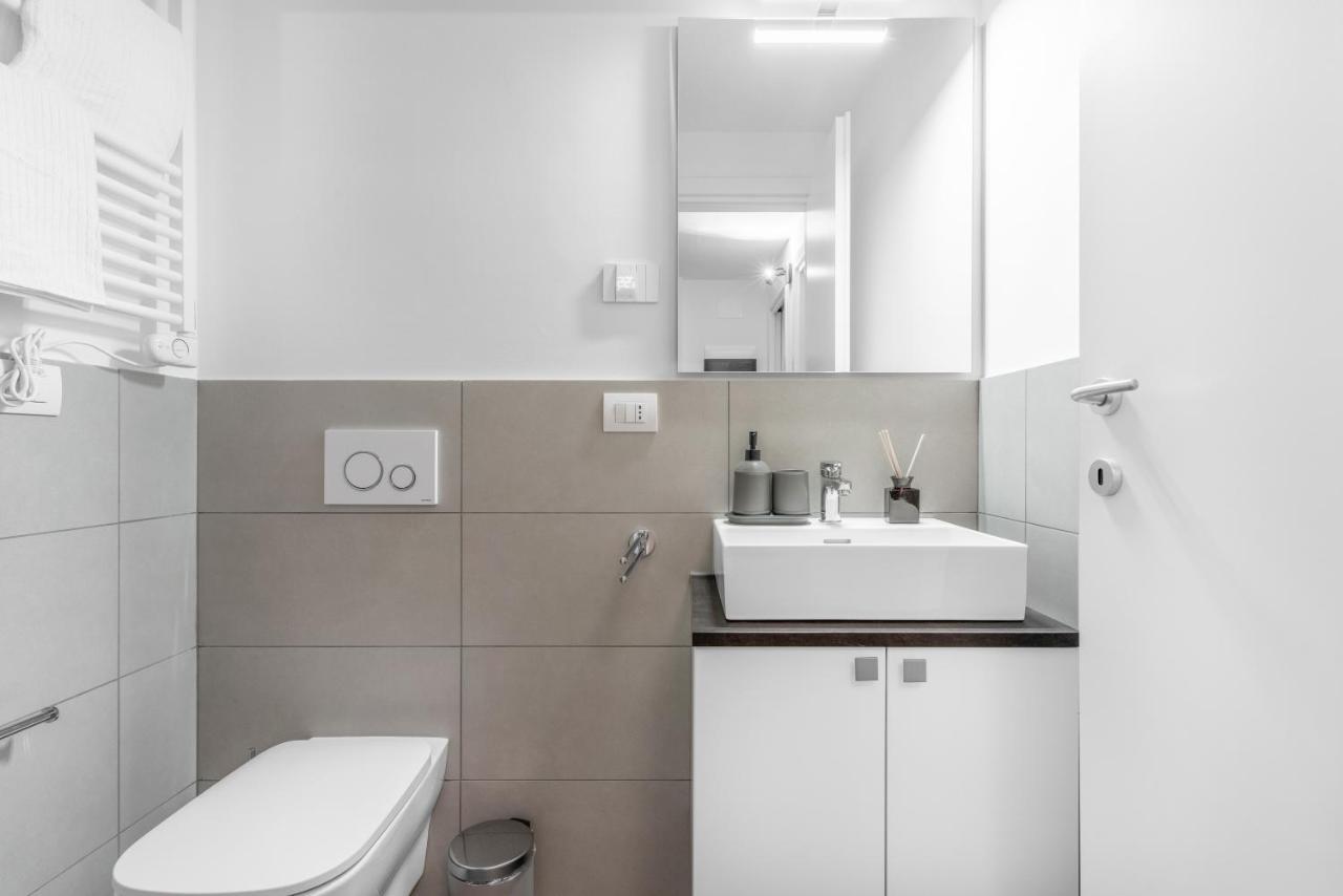 Modern With Terrace & Garage By Ndp Rent Daire Milano Dış mekan fotoğraf